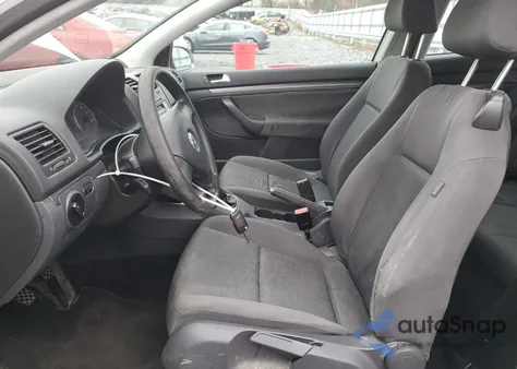 2007 Volkswagen Rabbit z USA, uszkodzony, nr VIN WVWAR71K37W070487